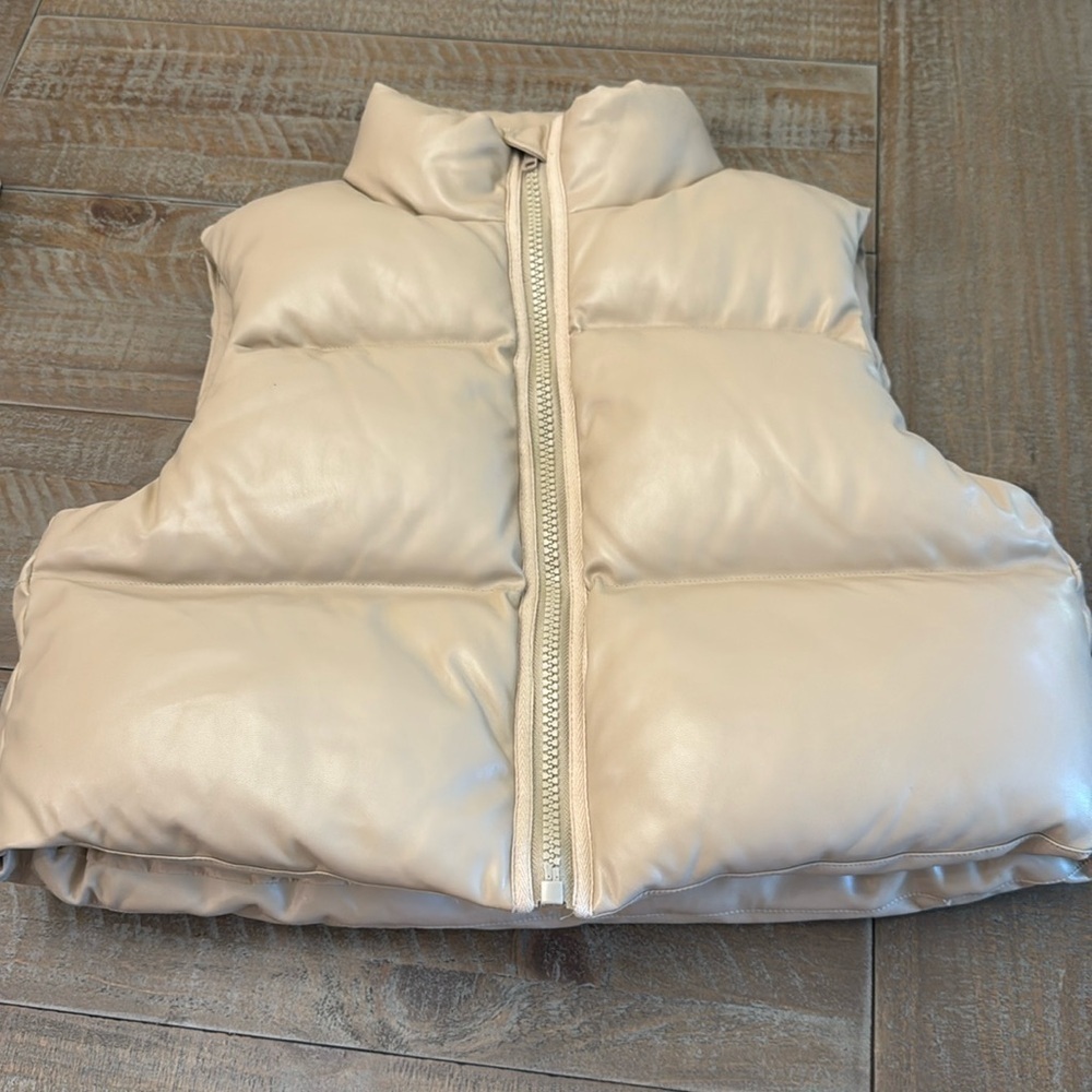 OLIVACEOUS liza faux leather cropped puffer vest in tan
